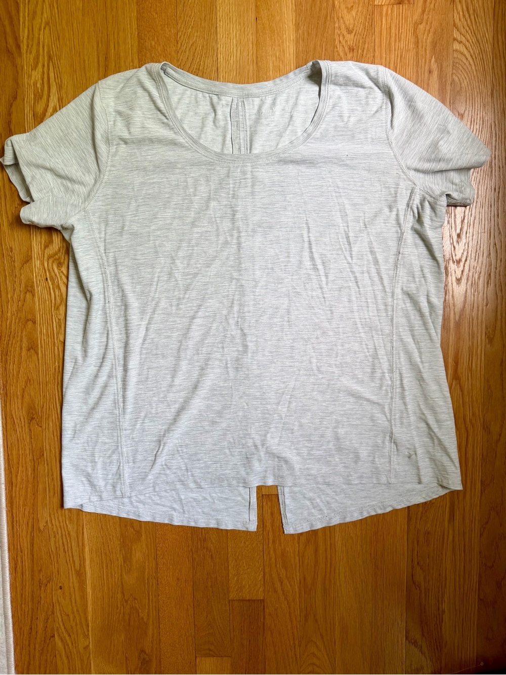 2 Pack Old Navy Active T-Shirts size XL - Picture 6 of 7